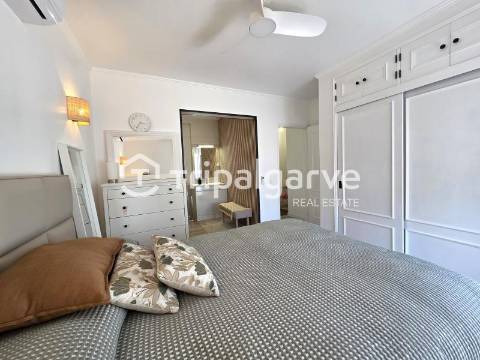 Apartamento T1 renovado em condomínio com piscina em Vilamoura