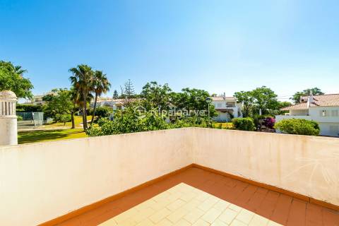 Moradia Algarvia V3 com jardim Salgados-Albufeira