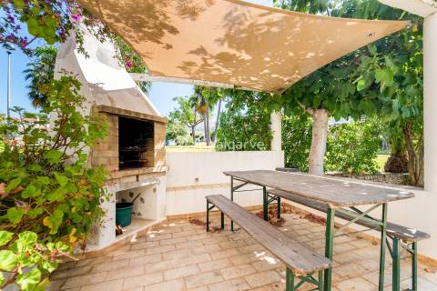 Moradia Algarvia V3 com jardim Salgados-Albufeira