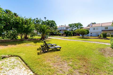 Moradia Algarvia V3 com jardim Salgados-Albufeira