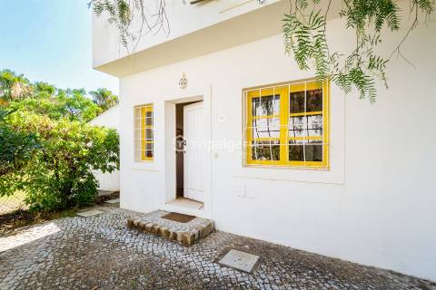 Moradia Algarvia V3 com jardim Salgados-Albufeira