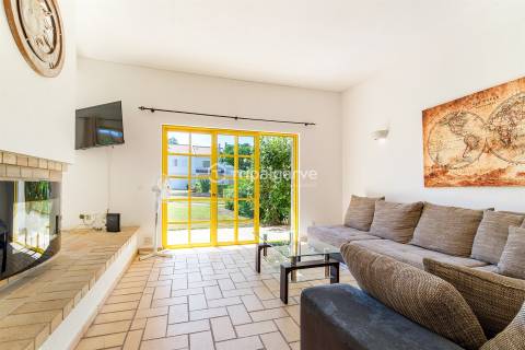 Moradia Algarvia V3 com jardim Salgados-Albufeira
