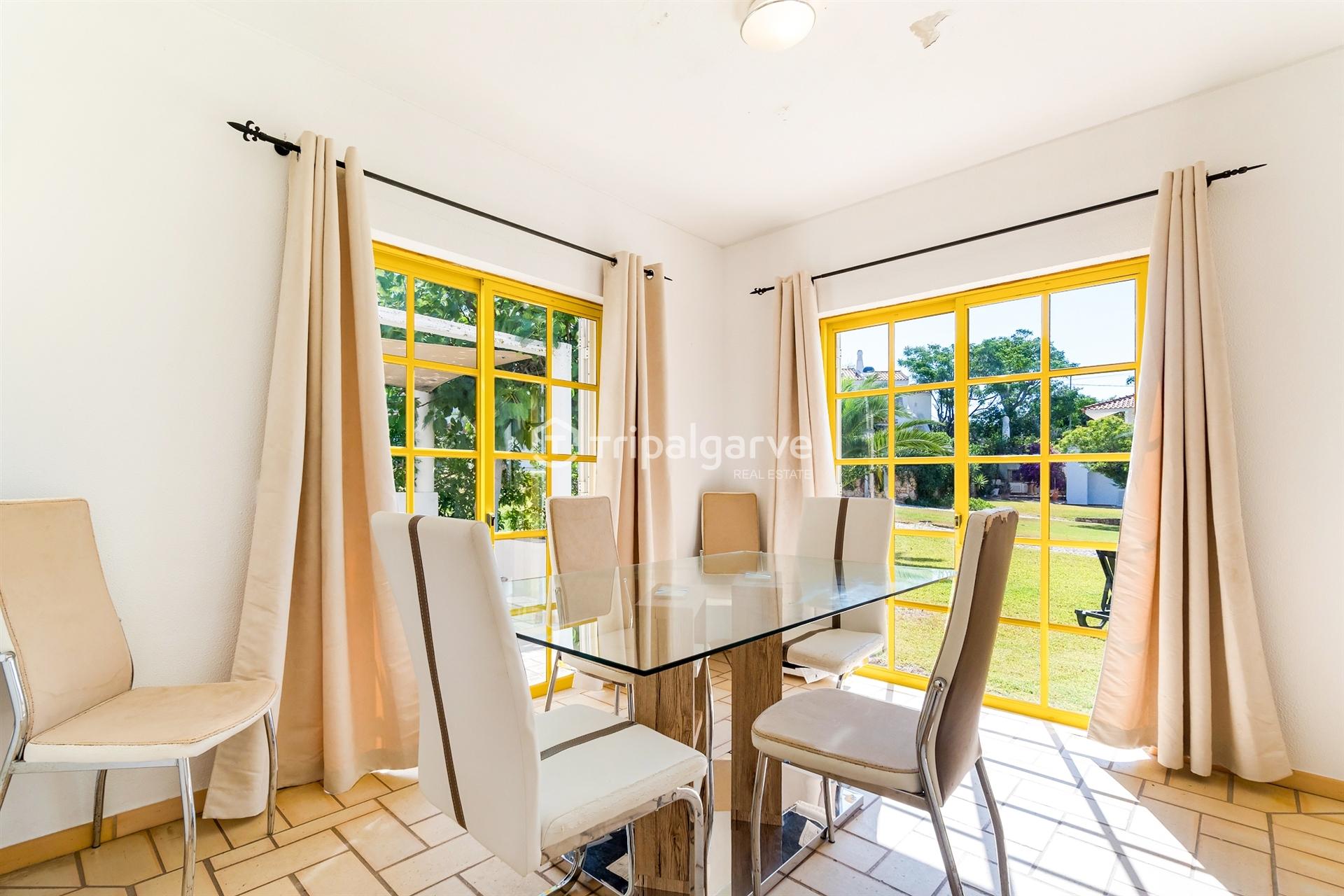 Moradia Algarvia V3 com jardim Salgados-Albufeira