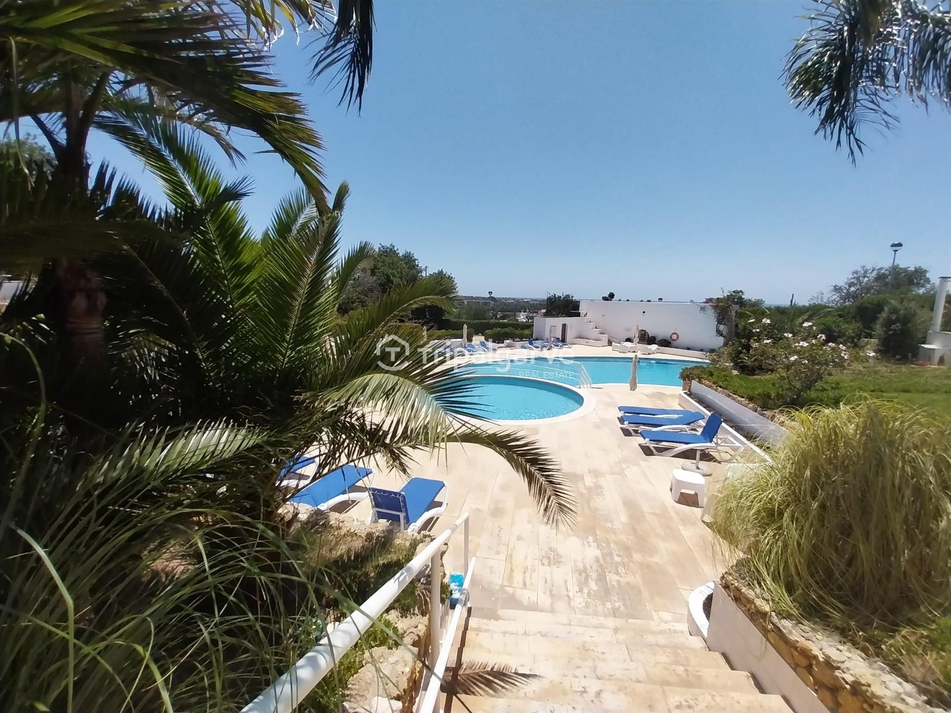 Moradia Algarvia V3 com jardim Salgados-Albufeira