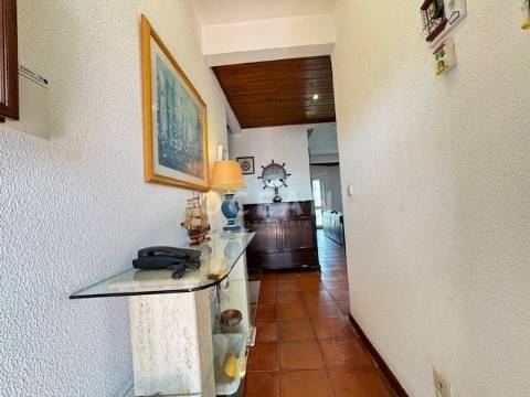 Moradia independente à venda na rua da Escola de Brejos Clérigo