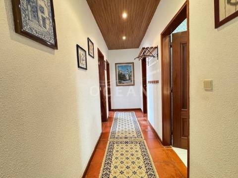 Moradia independente à venda na rua da Escola de Brejos Clérigo