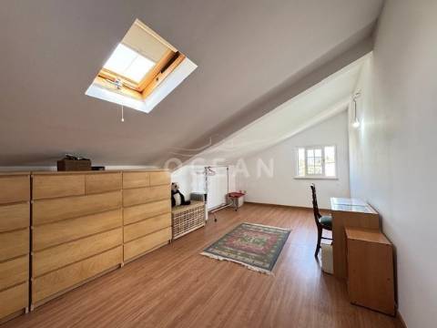 Moradia independente à venda na rua da Escola de Brejos Clérigo