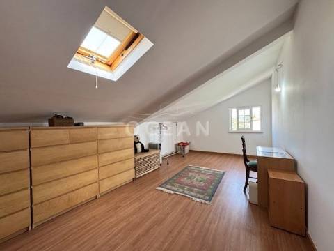 Moradia independente à venda na rua da Escola de Brejos Clérigo