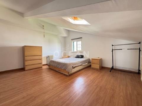 Moradia independente à venda na rua da Escola de Brejos Clérigo