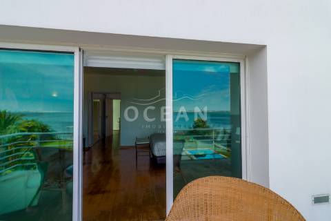 Moradia com piscina Soltroia primeira linha de água