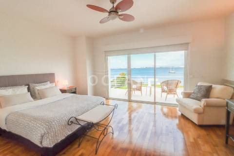 Moradia com piscina Soltroia primeira linha de água