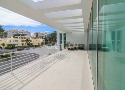 Moradia com piscina Soltroia primeira linha de água