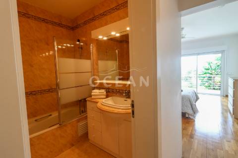 Moradia com piscina Soltroia primeira linha de água