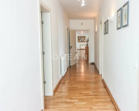 Moradia com piscina Soltroia primeira linha de água