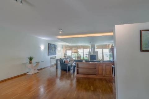 Moradia com piscina Soltroia primeira linha de água