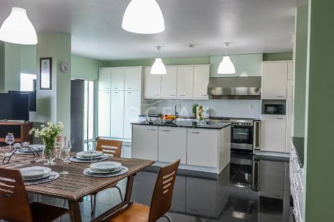 Moradia com piscina Soltroia primeira linha de água