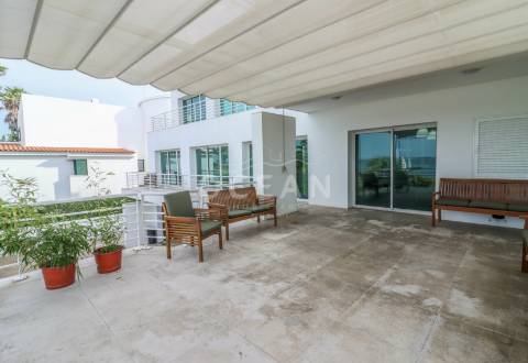 Moradia com piscina Soltroia primeira linha de água