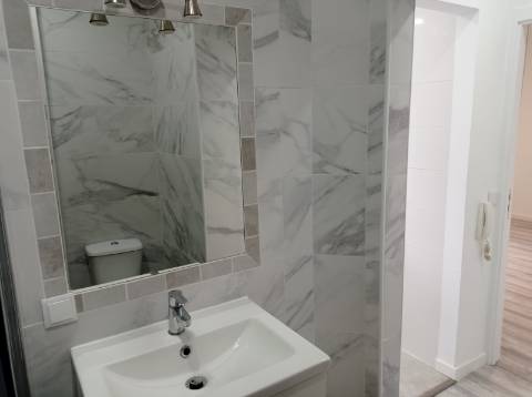 Apartamento T1 - totalmente remodelado, no Jardim Constantino - Arroios