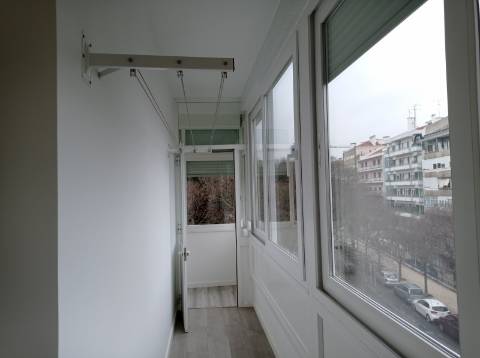 Apartamento T1 - totalmente remodelado, no Jardim Constantino - Arroios