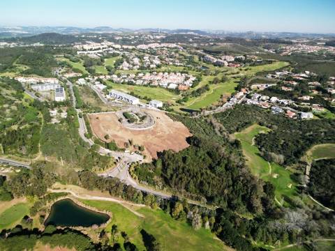 Terreno 10.006 m2 na entrada do Belas Clube de Campo, Sintra