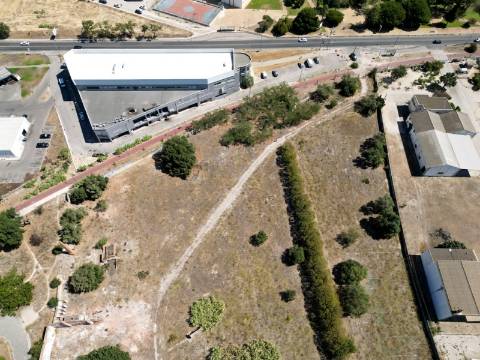 Excelente terreno urbano para construção, na marginal Montijo