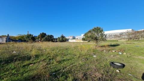 Excelente terreno urbano para construção, na marginal Montijo