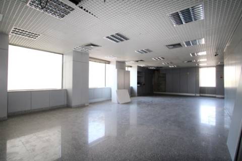 Excelentes lojas no Centro Comercial D'Amora, Amora, Seixal