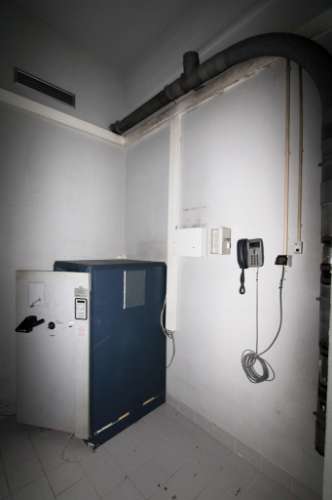 Excelentes lojas no Centro Comercial D'Amora, Amora, Seixal