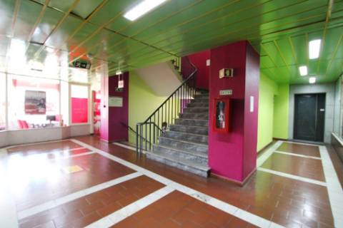 Excelentes lojas no Centro Comercial D'Amora, Amora, Seixal