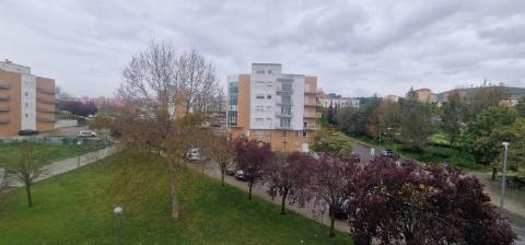 Novos, T3 na Urb. Quinta da Flamenga Oportunidade