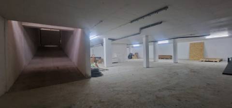 Novos, T3 na Urb. Quinta da Flamenga Oportunidade