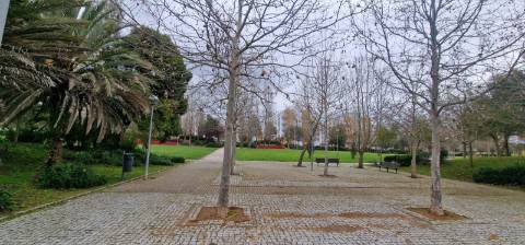 Novos, T3 na Urb. Quinta da Flamenga Oportunidade