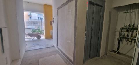 Novos, T3 na Urb. Quinta da Flamenga Oportunidade