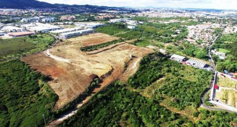 Terreno Industrial com 85.000m2, na Zona Industrial do Linhó/Beloura em Sintra