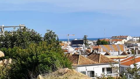 Lote de terreno para construção de prédio, em Tavira