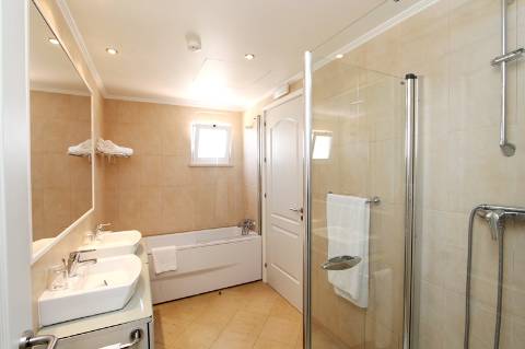 Luxuosas moradias V2 equipadas e mobiladas em Golfe Country Clube, Algarve