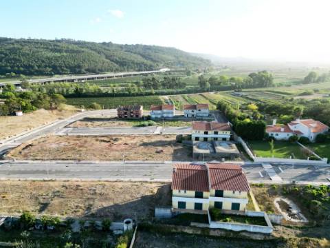 Lotes de terreno para construção de moradias T4, em Valado dos Frades, Nazaré