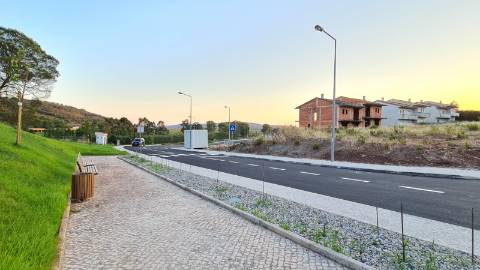 Lotes de terreno para construção de moradias T4, em Valado dos Frades, Nazaré