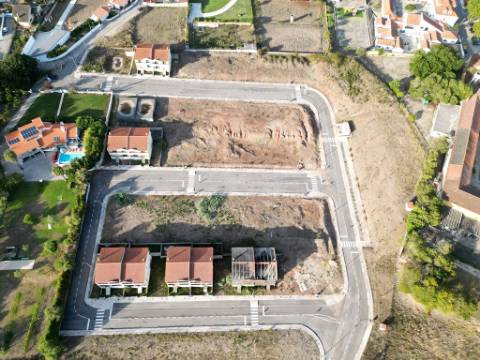 Lotes de terreno para construção de moradias T4, em Valado dos Frades, Nazaré