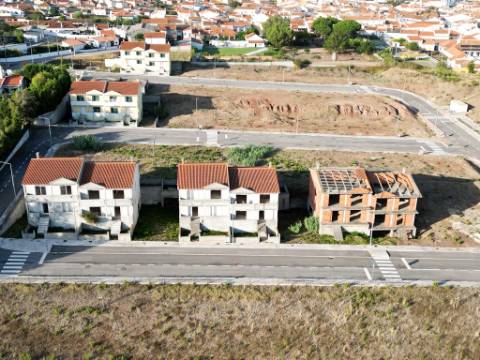 Lotes de terreno para construção de moradias T4, em Valado dos Frades, Nazaré