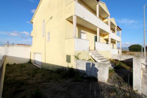 Lotes de terreno para construção de moradias T4, em Valado dos Frades, Nazaré