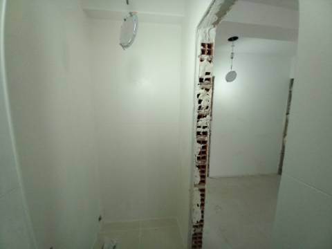 Apartamento T4 - Laranjeiro
