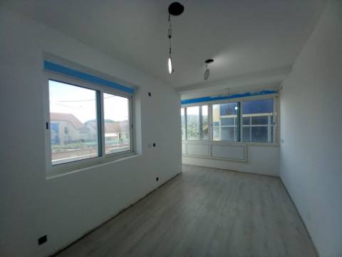Apartamento T4 - Laranjeiro