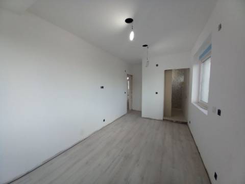 Apartamento T4 - Laranjeiro