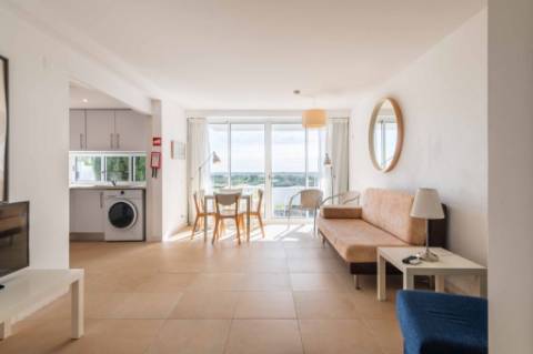 Apartamento de tipologia T1+1, Golden Club Cabanas.