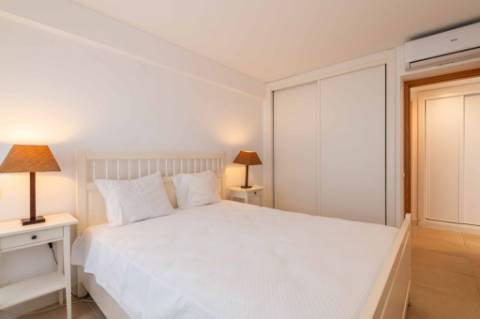 Apartamento de tipologia T1+1, Golden Club Cabanas.