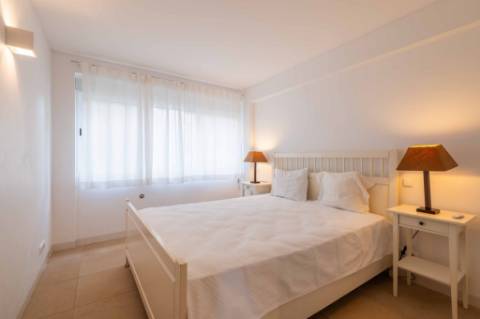 Apartamento de tipologia T1+1, Golden Club Cabanas.