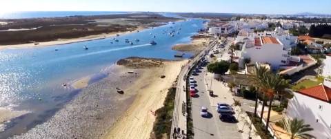 Nova penthouse T2, condomínio com piscina, junto Ria Formosa, em Cabanas de Tavira, Algarve