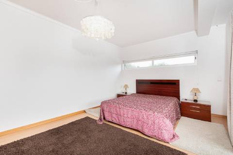 Moradias térreas T3 e T1, piscina, lote 5.250m2, Meco, Sesimbra