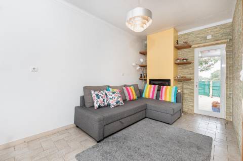 Moradias térreas T3 e T1, piscina, lote 5.250m2, Meco, Sesimbra